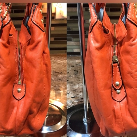 COACH Signature Leather Shoulder Bag ๐งก - Picture 10 of 11